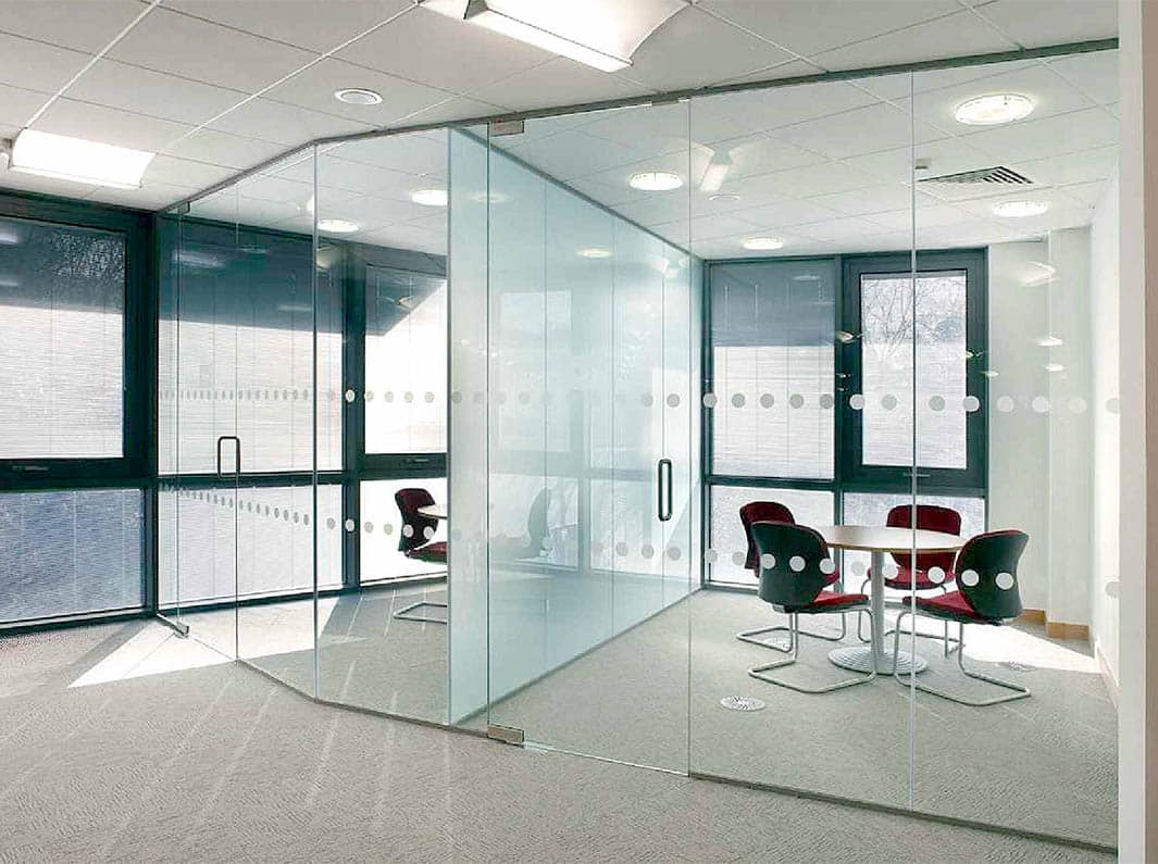 Glass partitioning